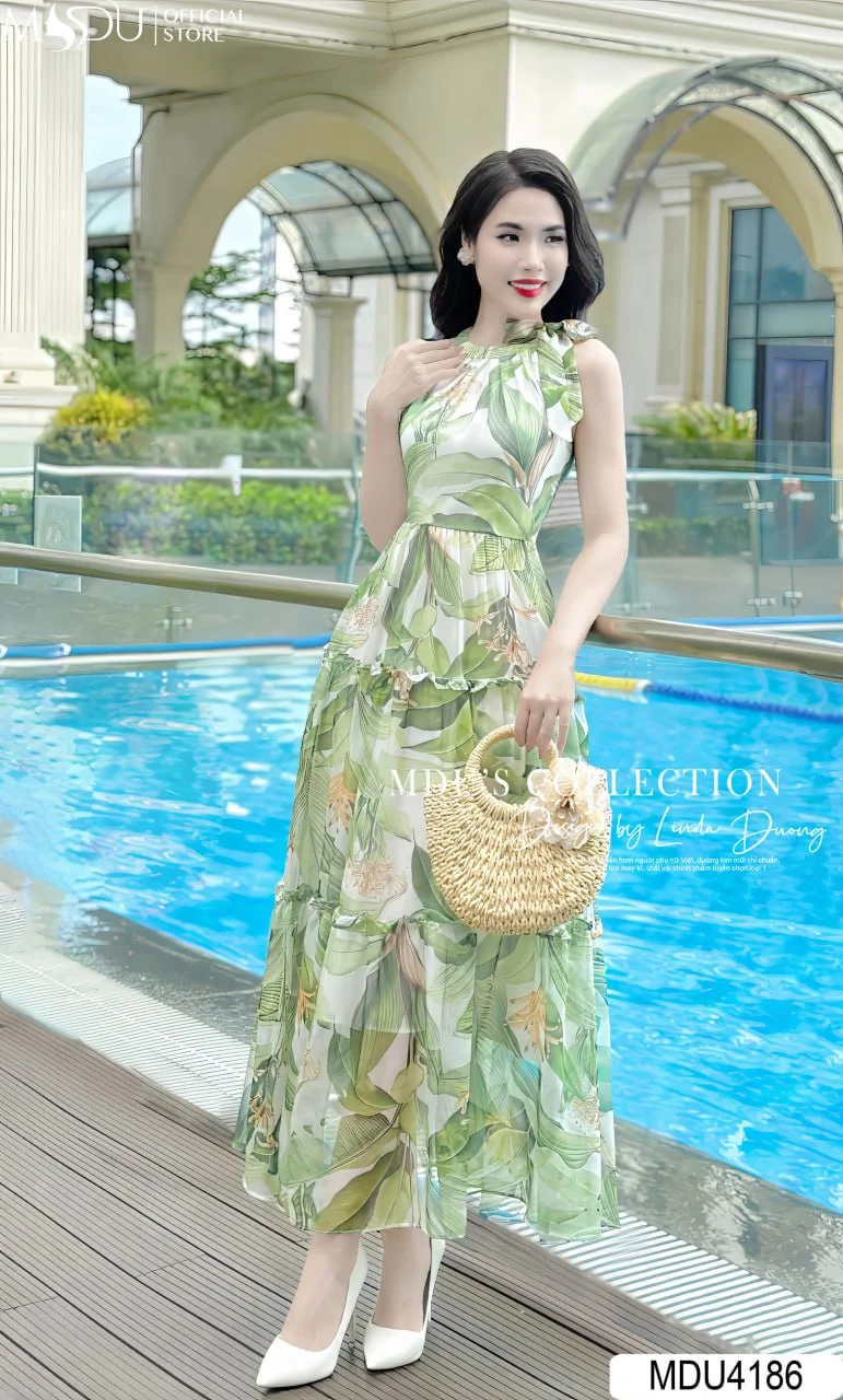 Những Kiểu Váy Đi Biển Đẹp Nhất Cho Phụ Nữ Trung Niên Như Tôi - Đầm Suông