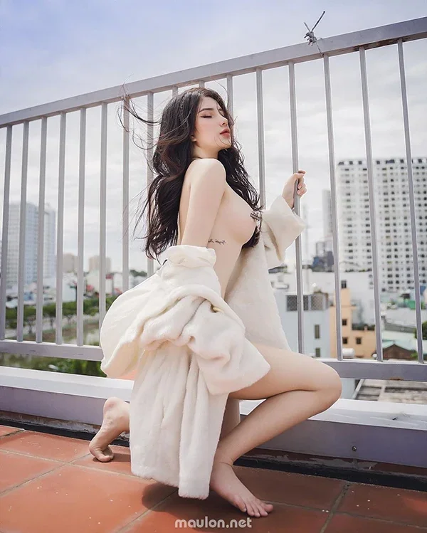 Ảnh minh hoạ con gái cởi đồ số 12