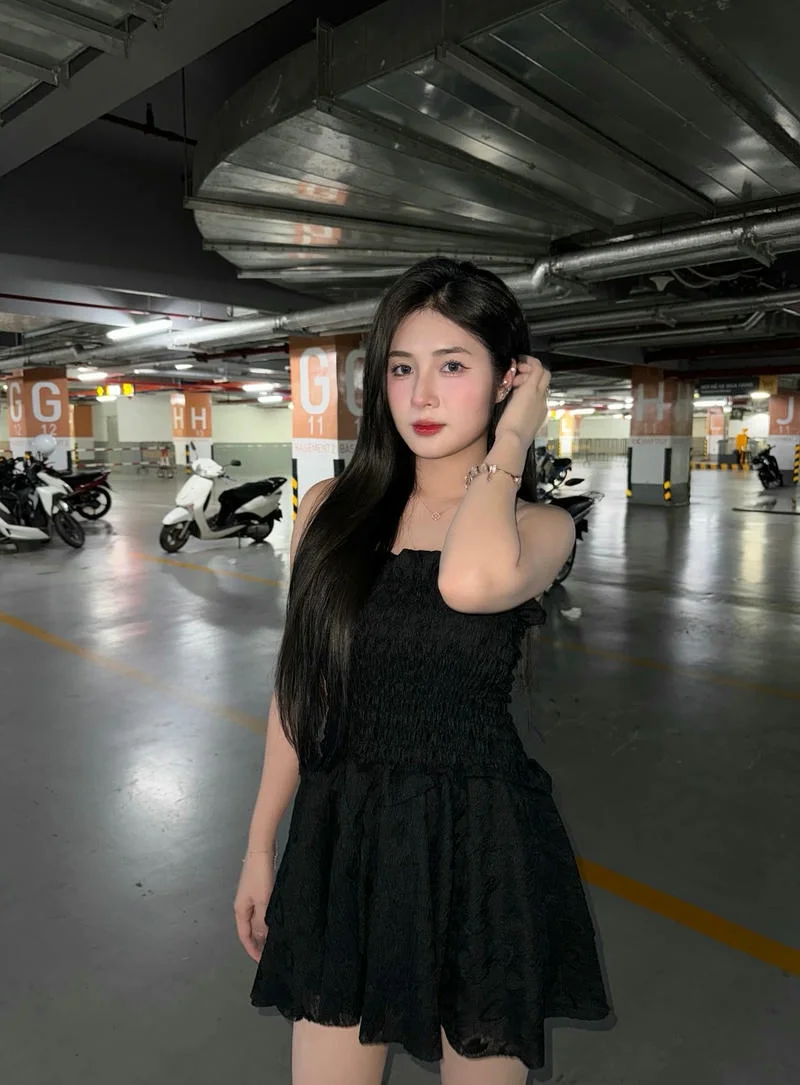 Sexy hình ảnh Quỳnh Alee bố cục tinh tế