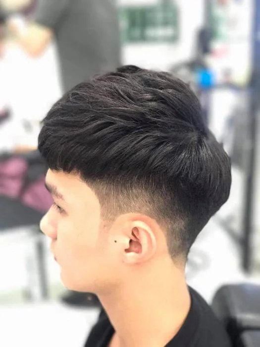 Tóc layer nam cắt kiểu undercut hiện đại